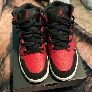 Air Jordan 1 mid